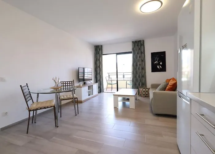 Paraiso Tropical Адехе